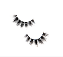 Load image into Gallery viewer, Sunshine : Luxe Medium Lashes